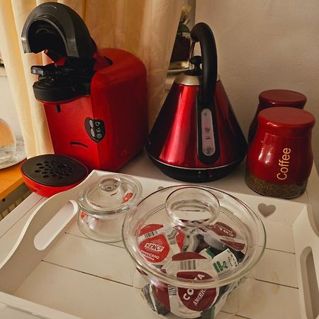 Cuisinease Apartment Олертън Екстериор снимка